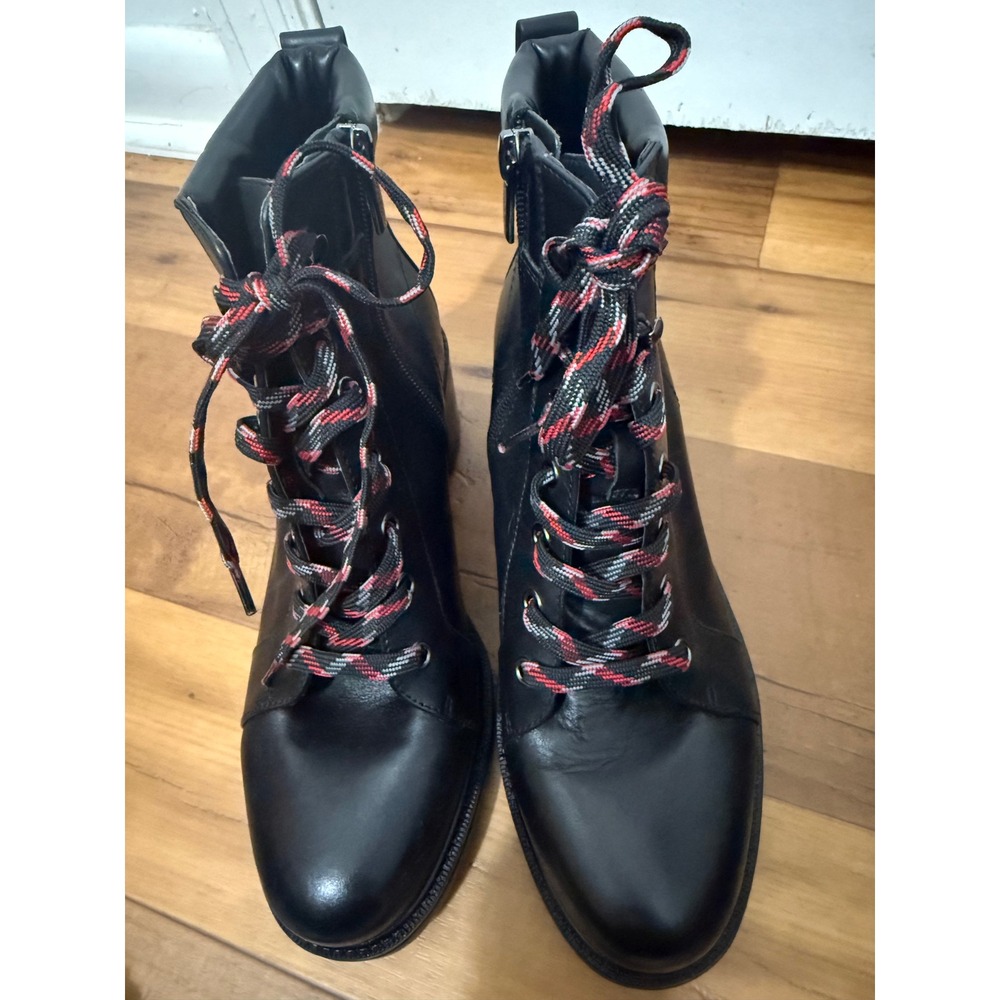 Vince Camuto Black Leather Lug Sole Combat Boots Block Heel Red Laces Size 8W